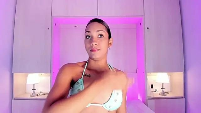 AnahiCollins online show from June 6, 2026, 11:59 am