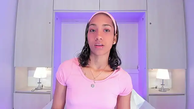 AnahiCollins online show from July 5, 2026, 11:28 am