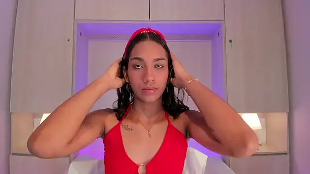 AnahiCollins online show from July 16, 2026, 12:11 pm