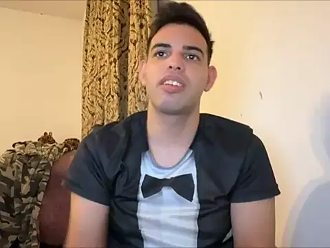 Snapshot of _Djonson_ chatting on October 12, 2025, 2:32 am Djonson online show from October 12, 2025, 2:32 am