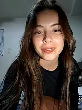 EmmaValencia  online show from November 5, 2025, 4:34 am