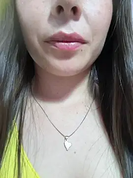 Snapshot of EmmaValencia_ chatting on May 8, 2026, 9:09 pm EmmaValencia online show from May 8, 2026, 9:09 pm