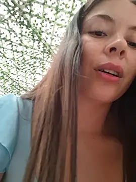 Snapshot of EmmaValencia_ chatting on May 12, 2026, 7:55 pm EmmaValencia online show from May 12, 2026, 7:55 pm