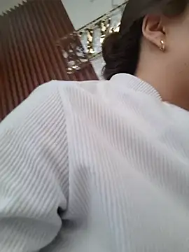 Snapshot of EmmaValencia_ chatting on June 25, 2026, 9:52 pm EmmaValencia online show from June 25, 2026, 9:52 pm