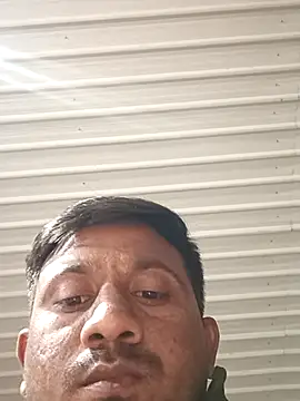 Snapshot of SlipperyRebound0 chatting on December 15, 2025, 3:05 pm SlipperyRebound0 online show from December 15, 2025, 3:05 pm