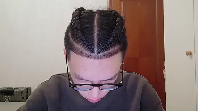 hangzi-0011 online show from October 9, 2025, 9:40 am