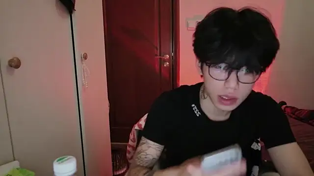 hangzi-0011 online show from March 6, 2026, 1:51 pm