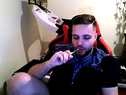 Snapshot of KingAdonisss chatting on September 29, 2025, 12:32 pm KingAdonisss online show from September 29, 2025, 12:32 pm