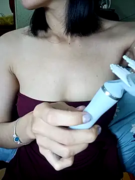 Snapshot of BiCute688 chatting on November 6, 2025, 6:58 am BiCute688 online show from November 6, 2025, 6:58 am