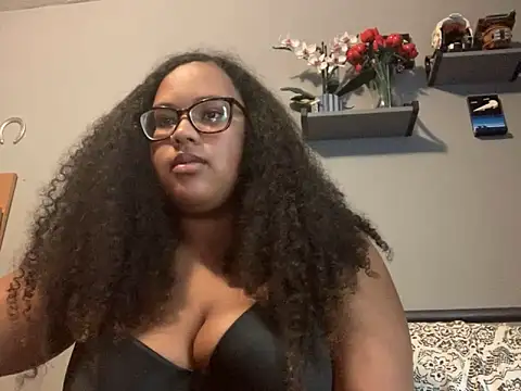 Snapshot of nicolette356 chatting on October 7, 2025, 9:56 pm nicolette356 online show from October 7, 2025, 9:56 pm