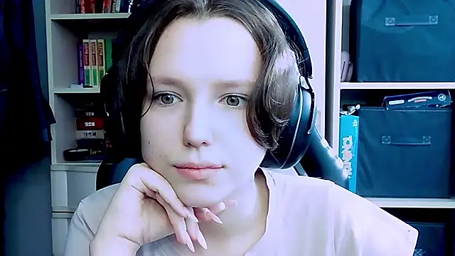 Diana-back online show from October 8, 2025, 6:22 am