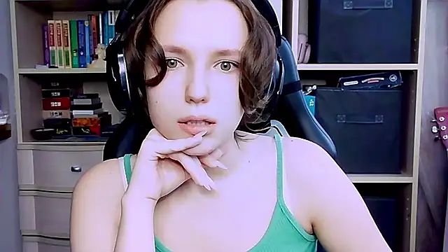 Diana-back online show from October 11, 2025, 7:51 am