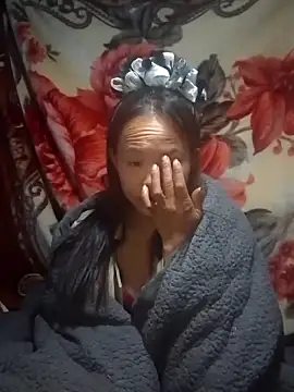 Alice wo online show from October 12, 2025, 1:21 pm