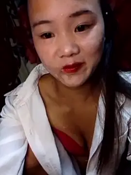 Snapshot of Alice_wo chatting on October 13, 2025, 9:59 pm Alice wo online show from October 13, 2025, 9:59 pm