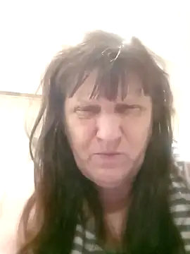 Apeesynka55211 online show from October 19, 2025, 4:29 pm