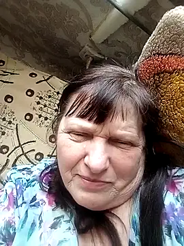 Apeesynka55211 online show from March 2, 2026, 2:24 pm