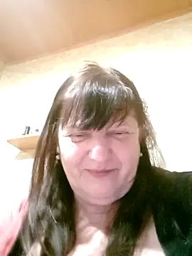 Apeesynka55211 online show from April 26, 2026, 6:38 pm