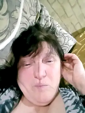 Apeesynka55211 online show from April 28, 2026, 7:19 pm