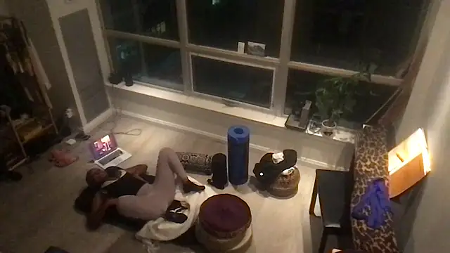 Snapshot of tia___fox chatting on October 28, 2025, 3:54 am tia fox online show from October 28, 2025, 3:54 am