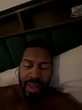 Snapshot of asianblacklove chatting on December 17, 2025, 2:39 am asianblacklove online show from December 17, 2025, 2:39 am