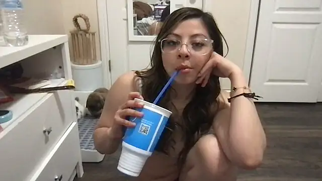 bunnygorl12 online show from March 11, 2026, 5:35 am