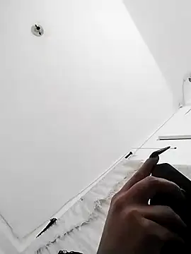 RobertaxGutierrez online show from October 14, 2025, 7:09 am