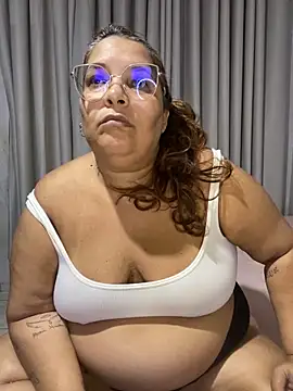 Snapshot of Livpoppe chatting on March 21, 2026, 4:43 pm Livpoppe online show from March 21, 2026, 4:43 pm