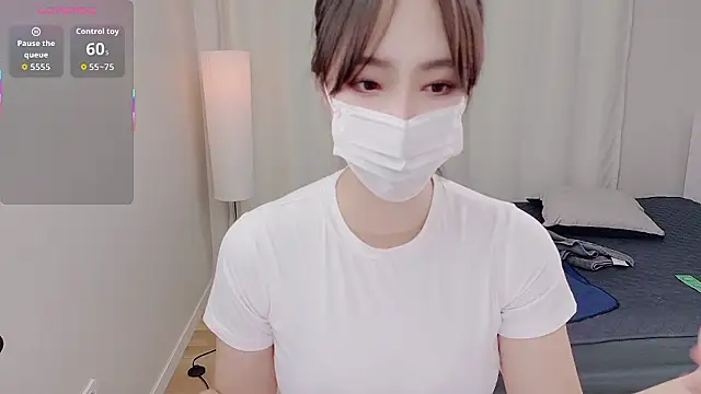 Snapshot of baby_taeri chatting on November 14, 2025, 11:31 am baby taeri online show from November 14, 2025, 11:31 am