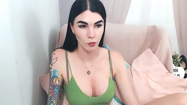 SofiiaBeauty online show from June 12, 2026, 7:13 pm