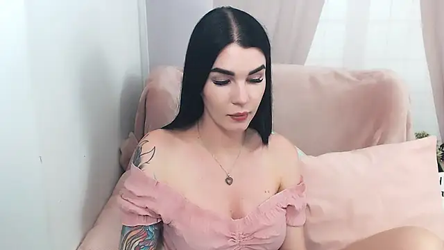 SofiiaBeauty online show from June 13, 2026, 7:12 pm