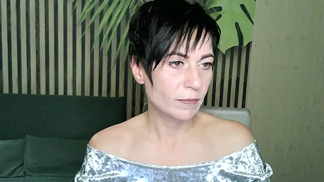 Ashley Brookss online show from October 24, 2025, 8:16 pm