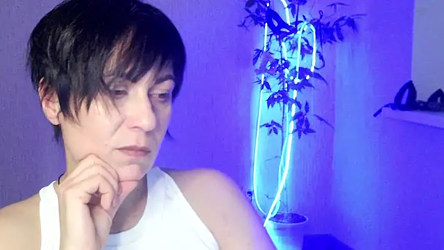 Ashley Brookss online show from December 20, 2025, 7:43 pm