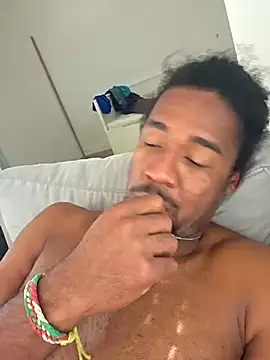 Snapshot of cracha chatting on September 29, 2025, 12:10 pm cracha online show from September 29, 2025, 12:10 pm