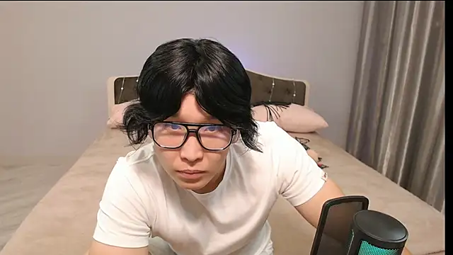 Snapshot of KaiChicken chatting on October 8, 2025, 9:56 pm KaiChicken online show from October 8, 2025, 9:56 pm