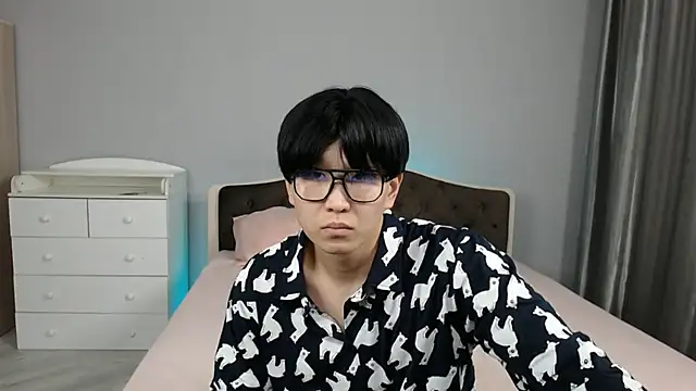 Snapshot of KaiChicken chatting on December 4, 2025, 1:04 am KaiChicken online show from December 4, 2025, 1:04 am