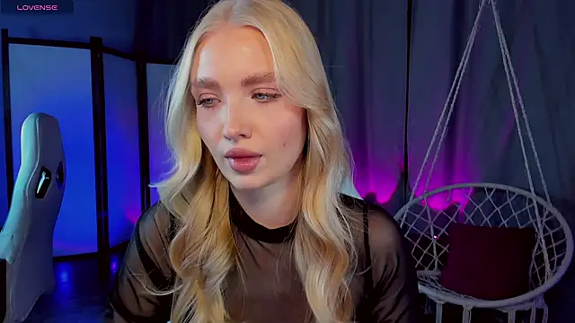 Snapshot of TessaGrays chatting on December 22, 2025, 7:49 am TessaGrays online show from December 22, 2025, 7:49 am