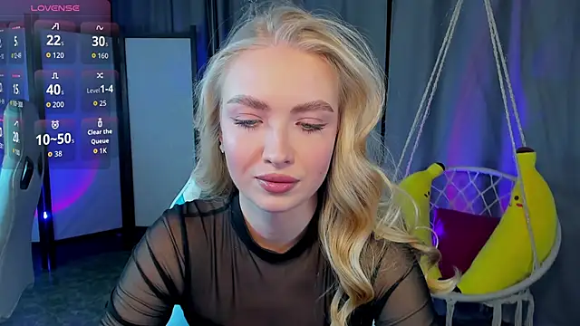 Snapshot of TessaGrays chatting on January 17, 2026, 9:36 am TessaGrays online show from January 17, 2026, 9:36 am