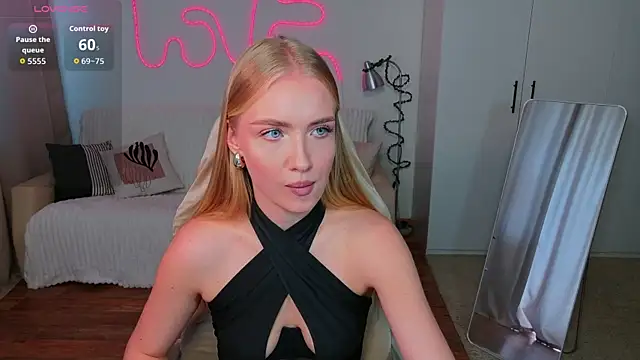 TessaGrays online show from May 21, 2026, 11:28 am