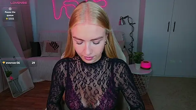 TessaGrays online show from July 24, 2026, 2:15 pm
