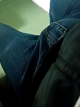 Snapshot of Mssbig chatting on December 21, 2025, 4:58 pm Mssbig online show from December 21, 2025, 4:58 pm