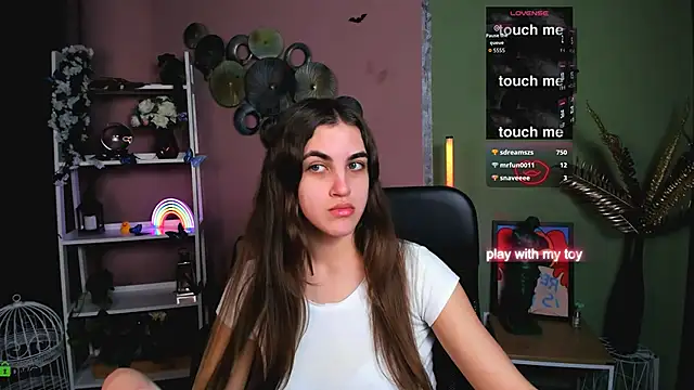 lina fox12 online show from December 4, 2025, 1:09 pm