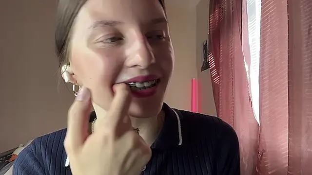 Snapshot of JanellHousen chatting on June 11, 2026, 5:16 am JanellHousen online show from June 11, 2026, 5:16 am