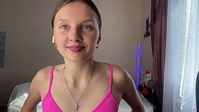 Snapshot of JanellHousen chatting on July 15, 2026, 5:34 am JanellHousen online show from July 15, 2026, 5:34 am