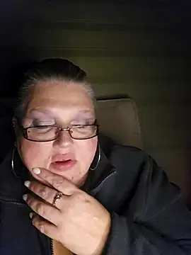 Snapshot of Budd_Bunney chatting on October 22, 2025, 4:24 am Budd Bunney online show from October 22, 2025, 4:24 am