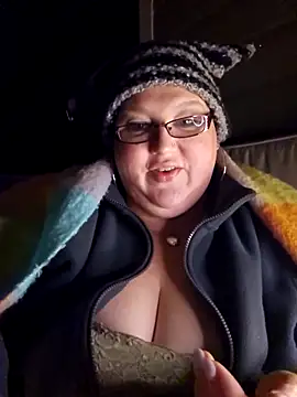 Snapshot of Budd_Bunney chatting on October 29, 2025, 12:46 am Budd Bunney online show from October 29, 2025, 12:46 am