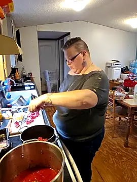 Snapshot of Budd_Bunney chatting on November 29, 2025, 8:45 pm Budd Bunney online show from November 29, 2025, 8:45 pm