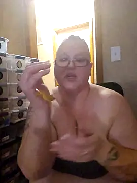 Snapshot of Budd_Bunney chatting on December 4, 2025, 1:26 am Budd Bunney online show from December 4, 2025, 1:26 am