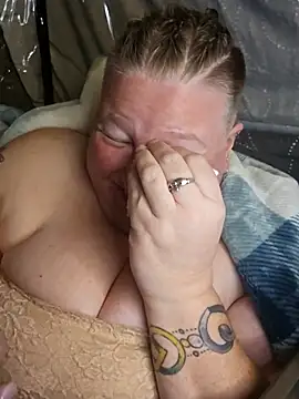 Snapshot of Budd_Bunney chatting on December 19, 2025, 3:02 am Budd Bunney online show from December 19, 2025, 3:02 am