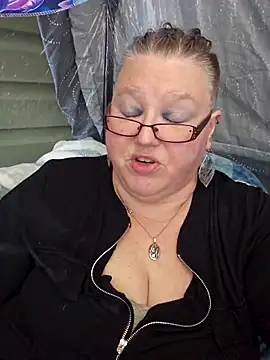 Snapshot of Budd_Bunney chatting on December 20, 2025, 7:32 pm Budd Bunney online show from December 20, 2025, 7:32 pm