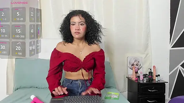 Snapshot of Daye_Sky chatting on November 8, 2025, 7:01 pm Daye Sky online show from November 8, 2025, 7:01 pm